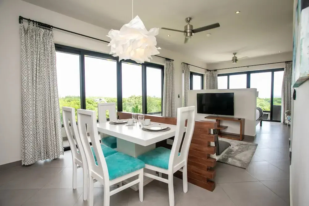 Honey B Suites