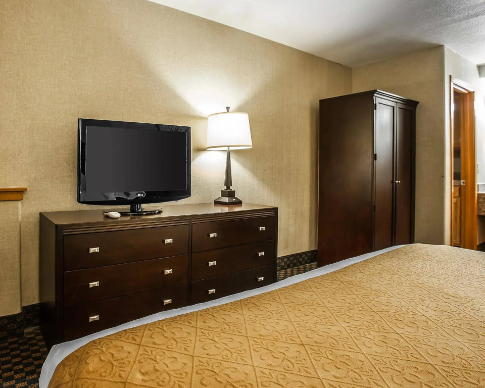 Quality Inn & Suites Hotel Seattle Center