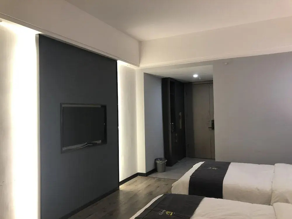 Heqi Hotel