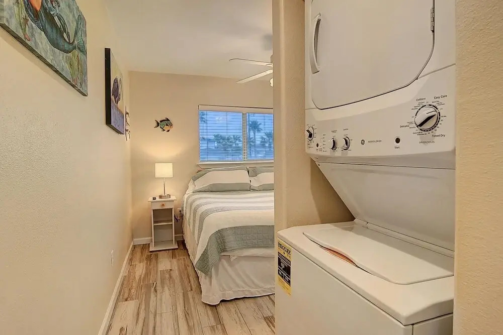 Costa Del Ray #1 2 Bedroom Condo by Redawning