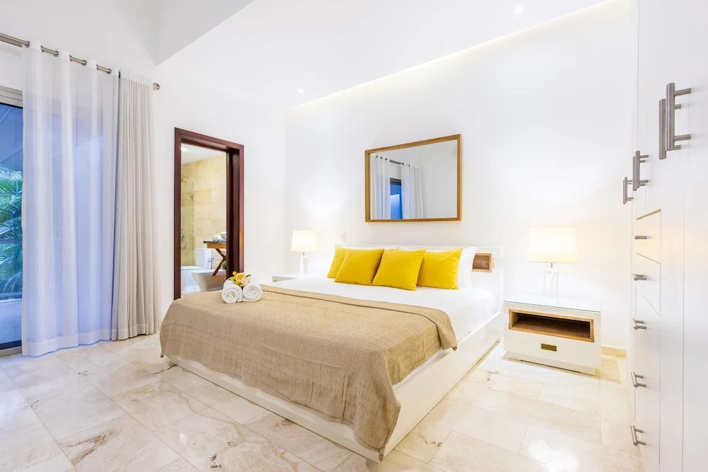 Villa Desiree 5BR Cocotal Luxury Villa Pool Maid