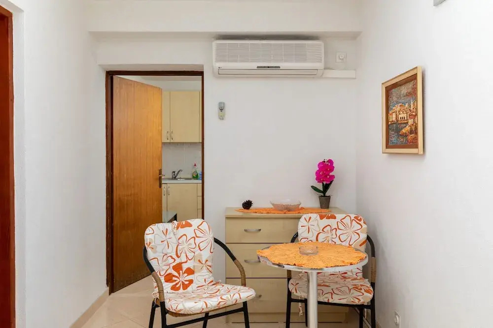 Sea Front Apartment 1