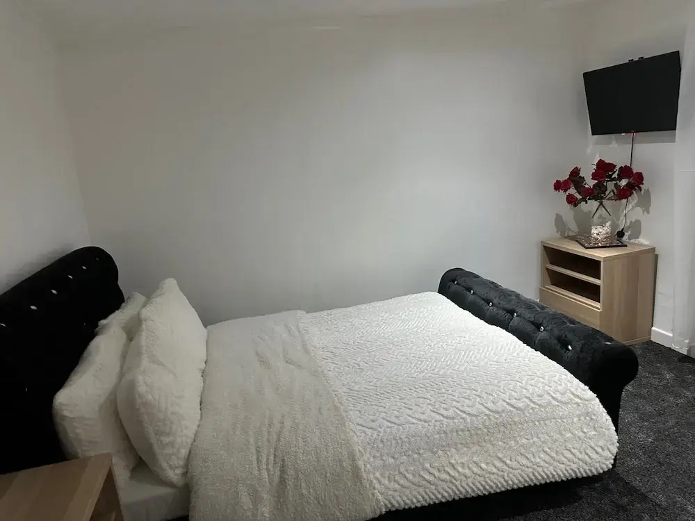 Seaside Stay Sleeps 6 With Pets