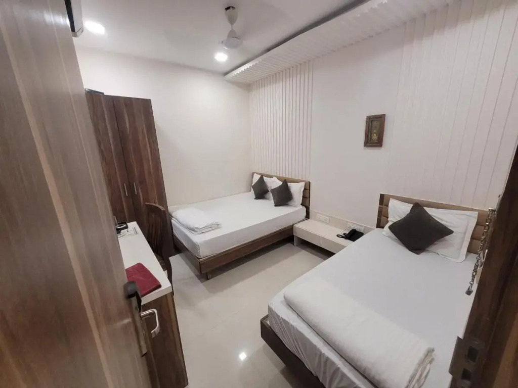 Hotel Heritage - Near Trade Center, Visa Consulate BKC