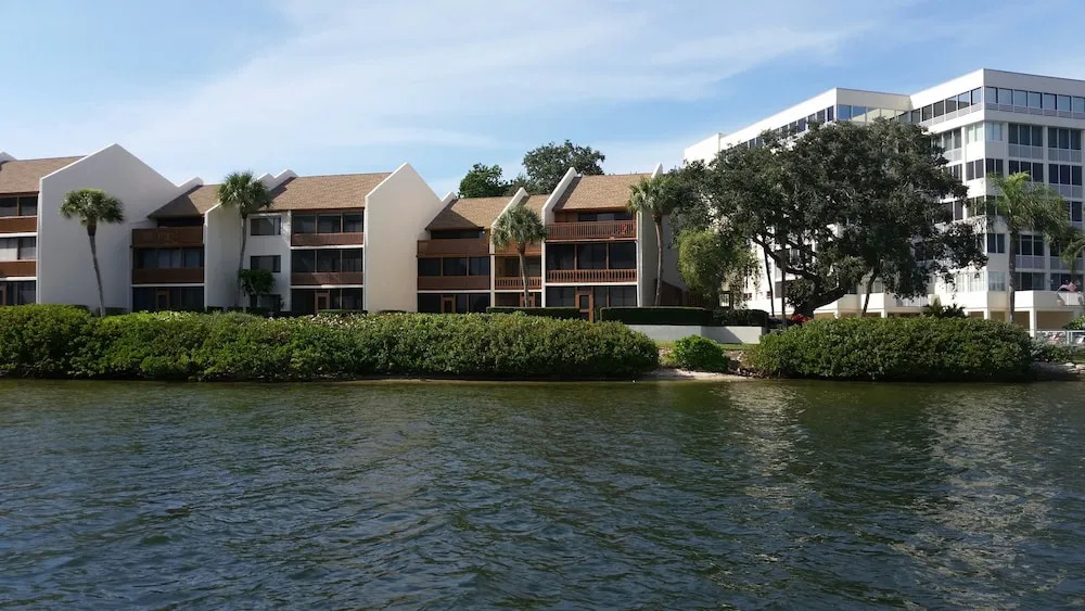 Midnight Cove Ii 112f - Bayside View! 2 Bedroom Condo