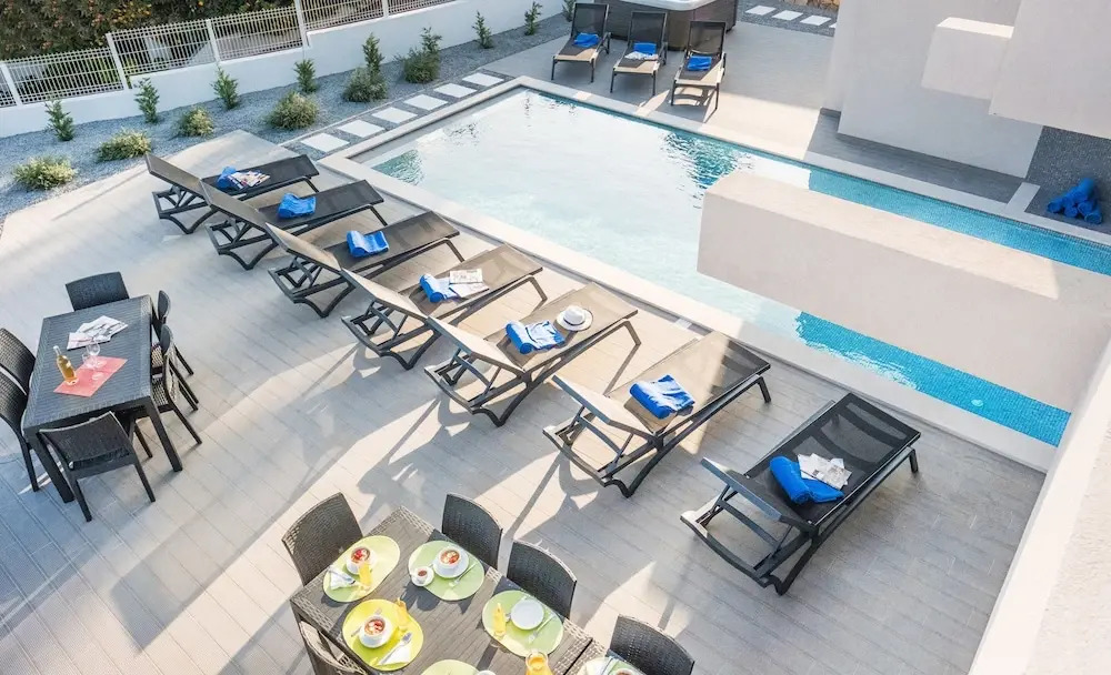 Villa Bonita Brenda - Piscina aquecível e BBQ em Armação de Pêra