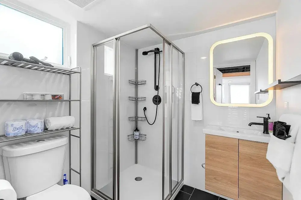 Echo Loft: A Modern Escape