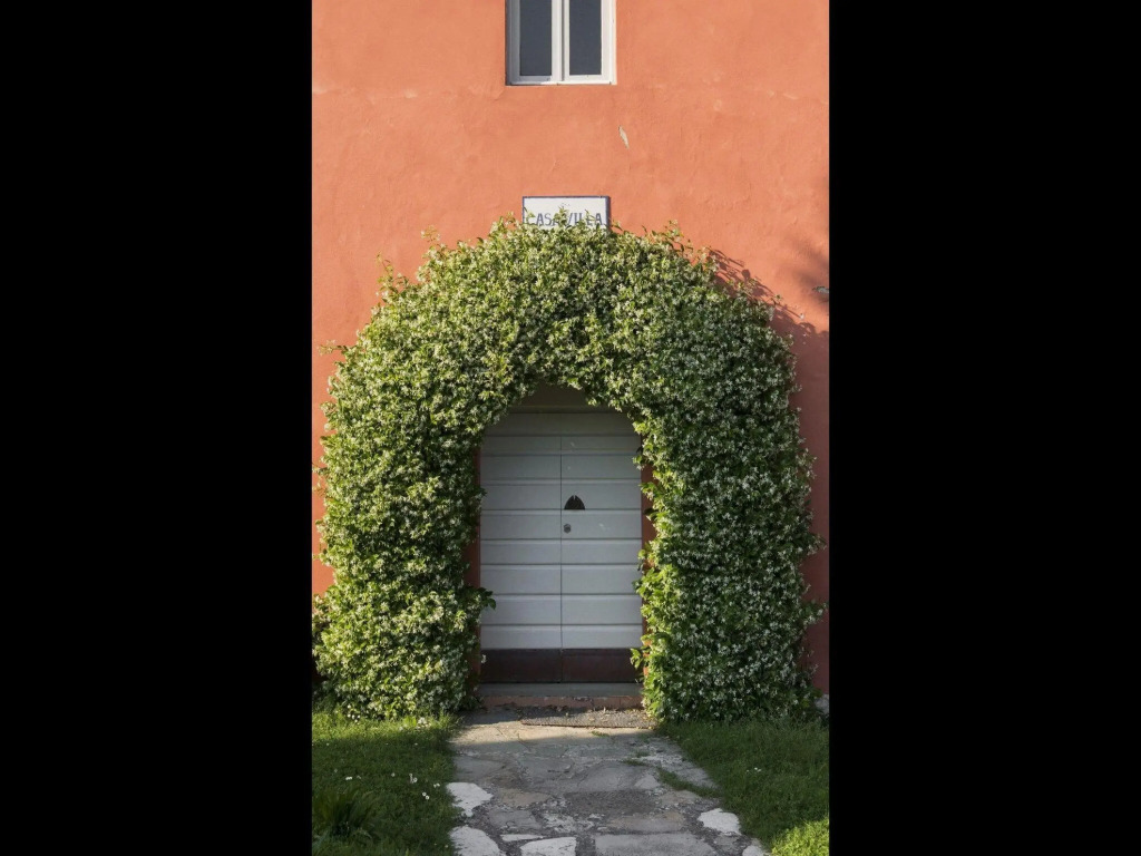 This beautiful apartment in a small Tuscan house.