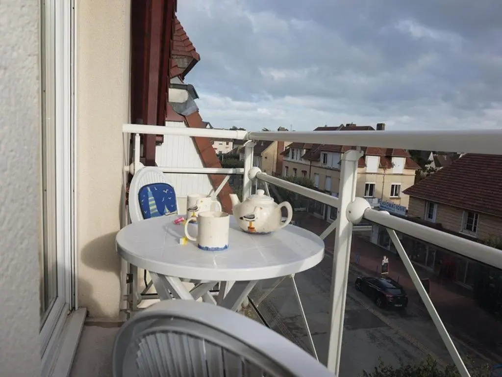 Appartement Merville-Franceville-Plage, 2 pièces, 4 personnes - FR-1-465-26