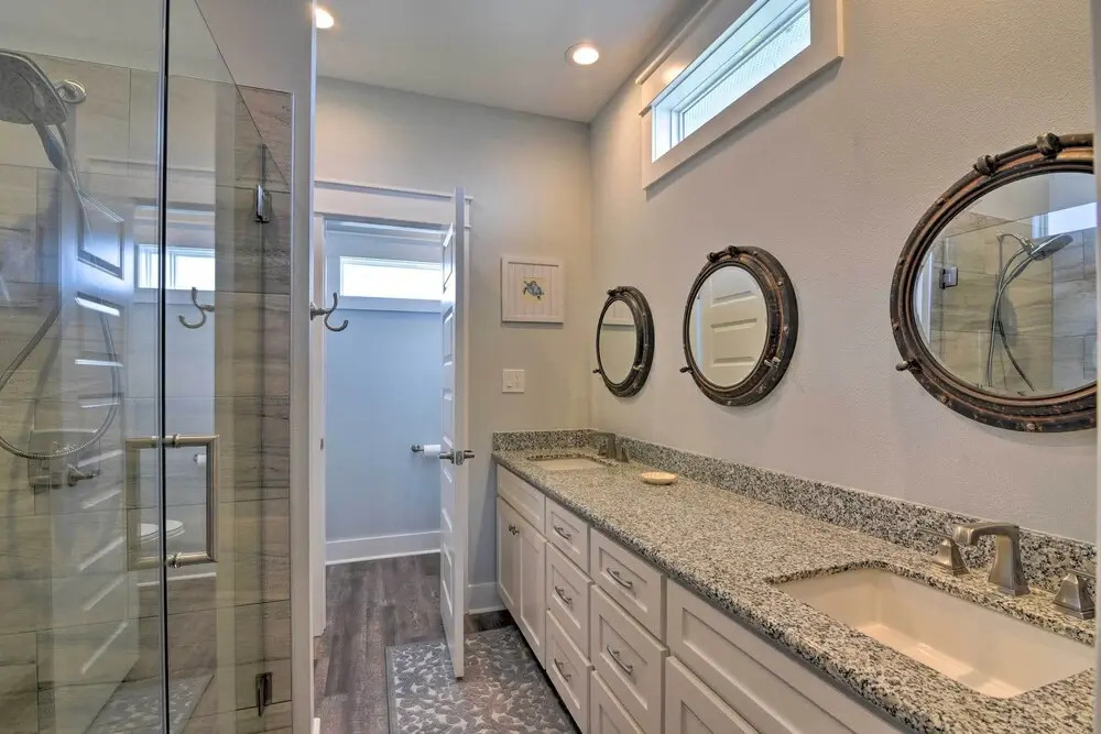 Crystal Tides - Stunning Home W/oceanfront Views