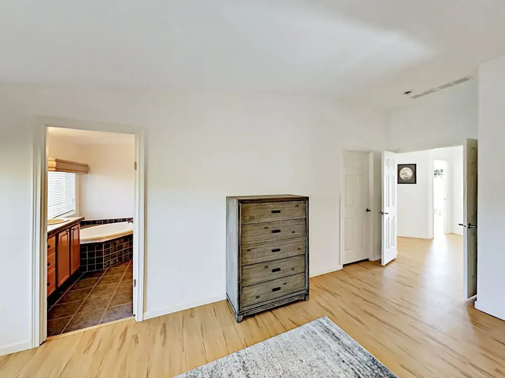 Wine Enthusiast Escape - 3 Br Home