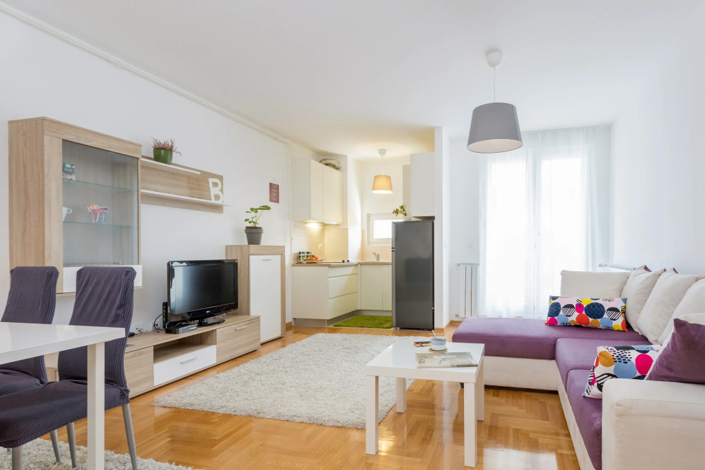 Cute and Sunny Studio in Zagreb With Balcony & Free Parking