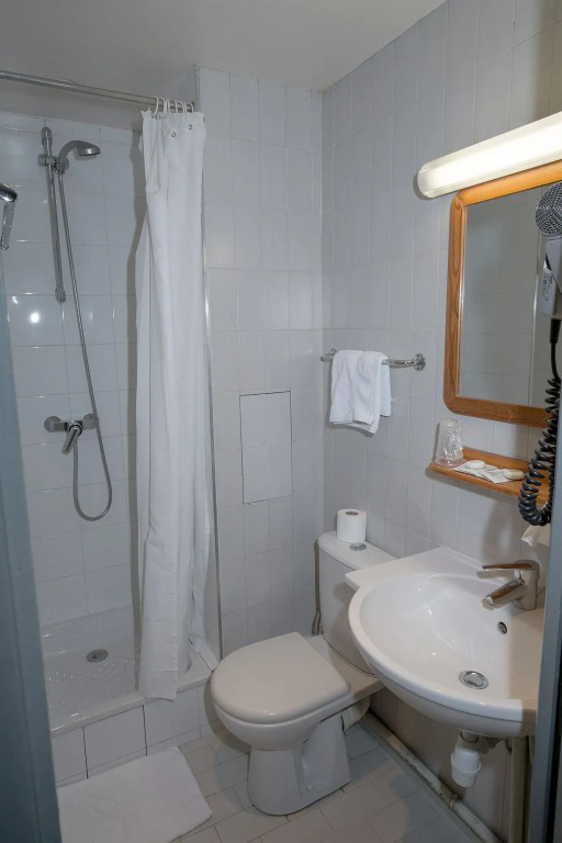 Trendy Canettes Hotel