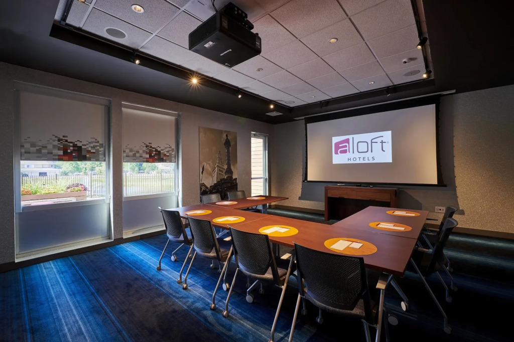 Aloft by Marriott Cleveland Airport