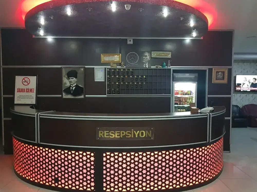 Deluxe Hotel