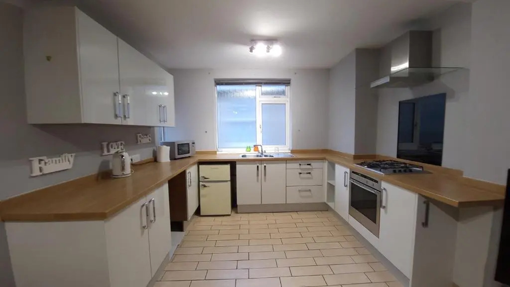Lovely 3 bedroom ground floor appartment