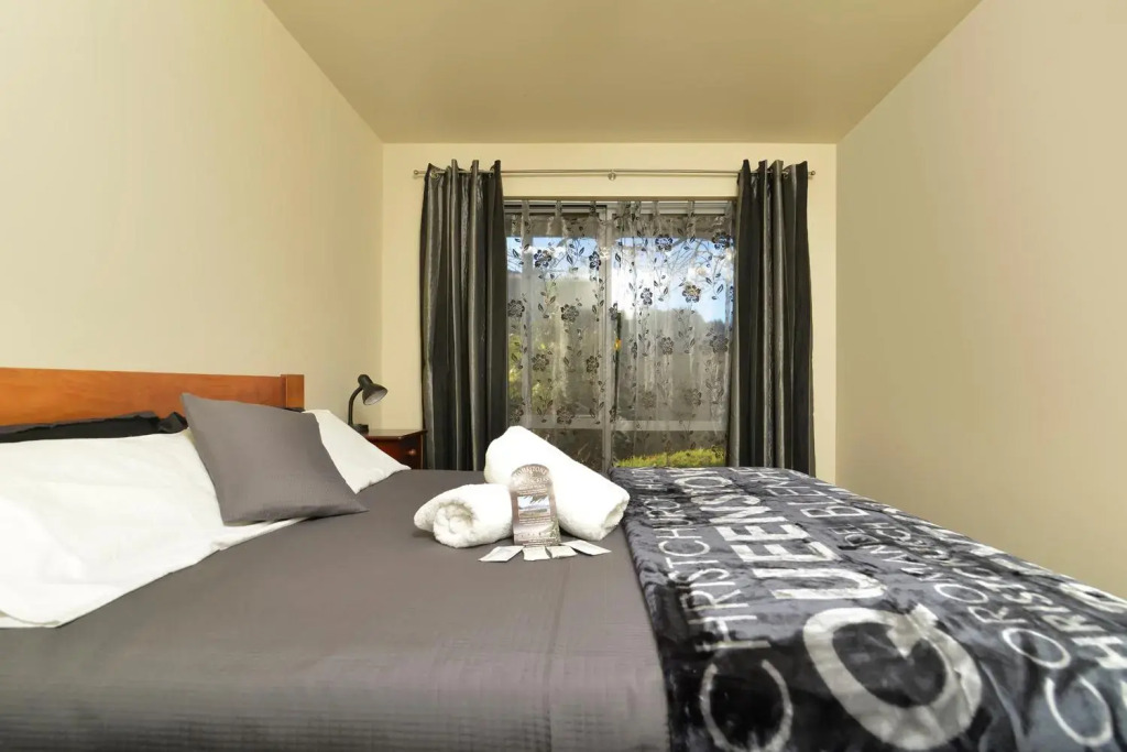 Tombstone Motel, Lodge & Backpackers