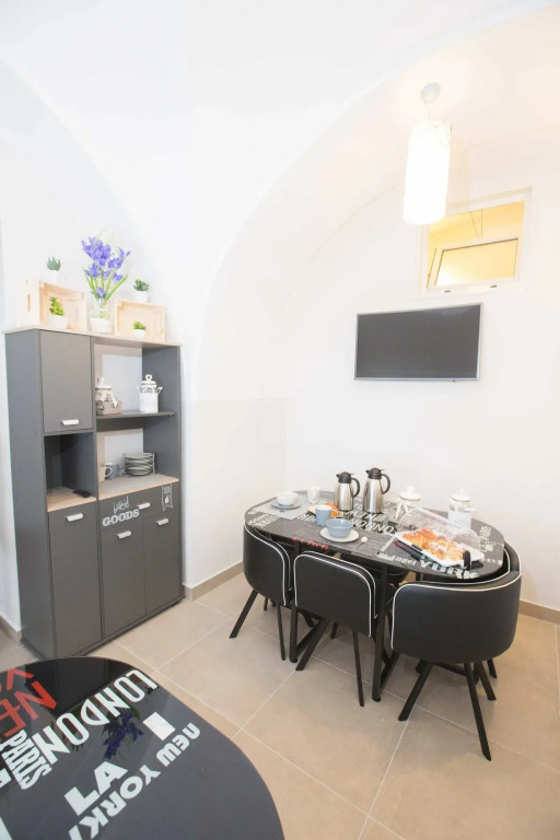 Chiaia Suites