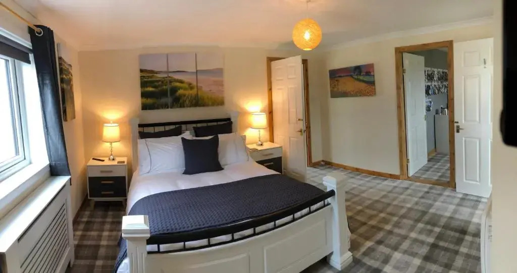 Old School B&B Super King Exclusive 5 Room private suite