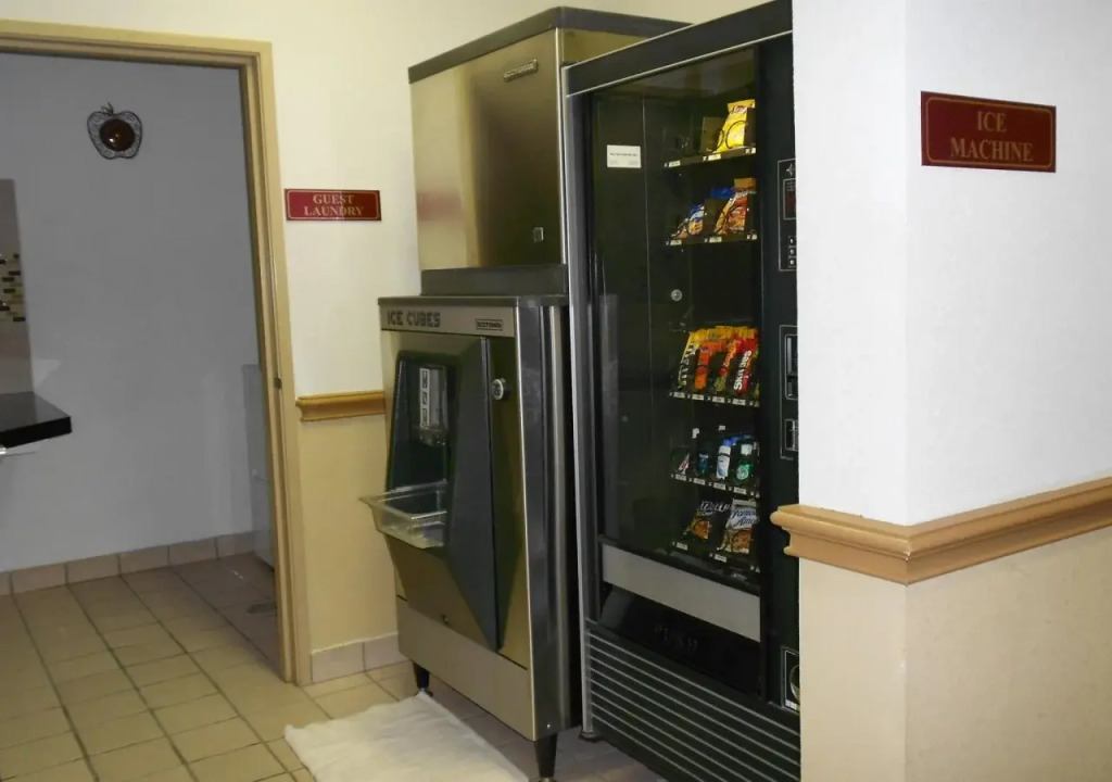 Best Western Roanoke Inn & Suites