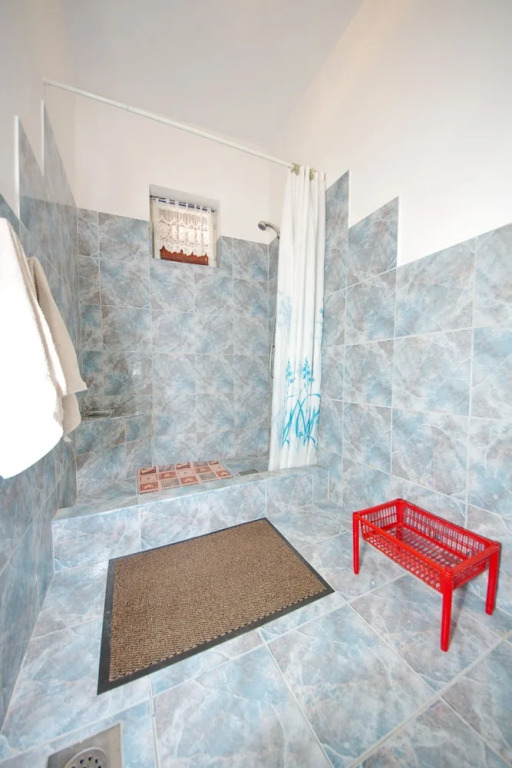 Anna Apartments