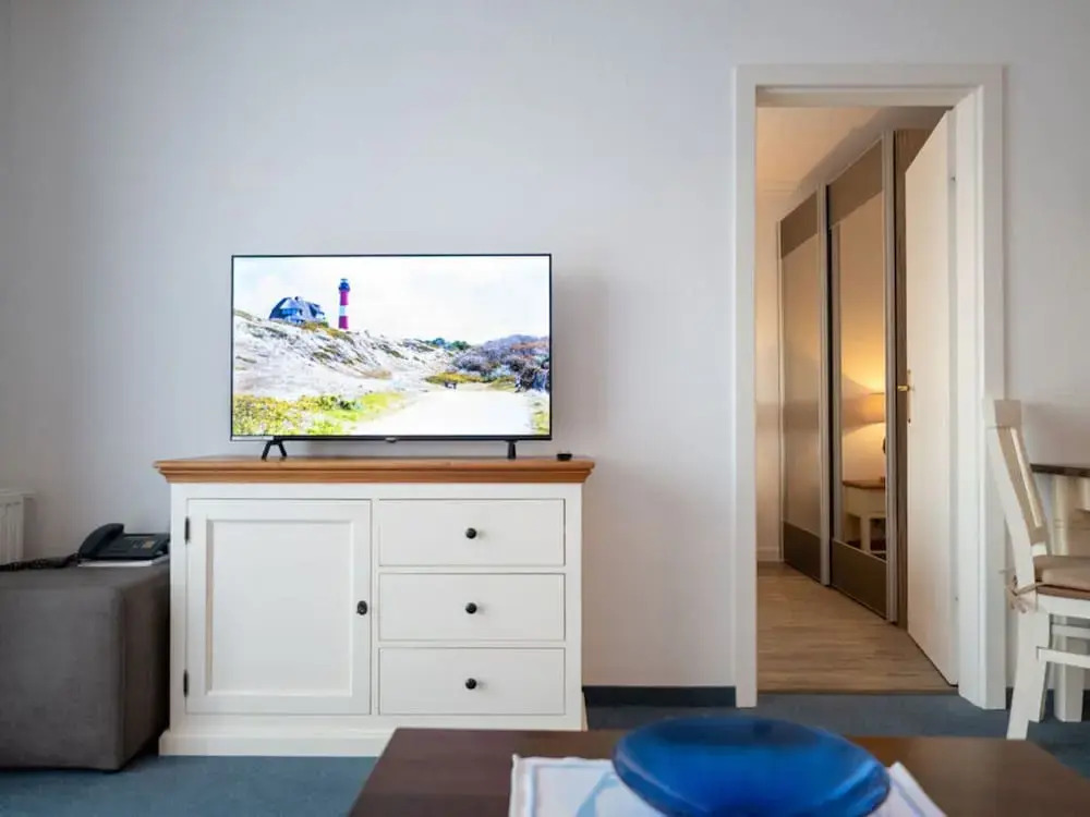 Hoppe 9 Modern Retreat