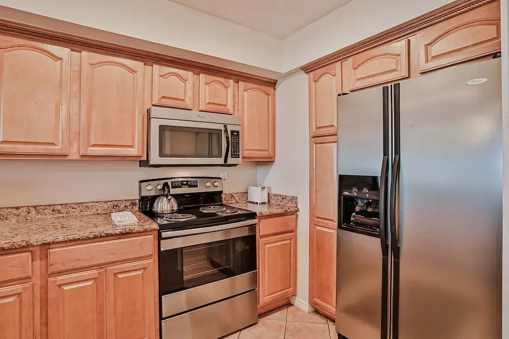 Oceanfront Townhouse With Shared Pools, Ocean View, Wifi, W/d, and Central AC
