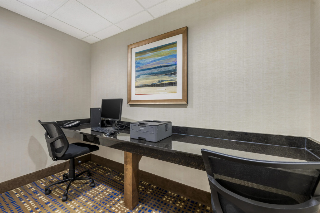 Best Western North Bryant Inn