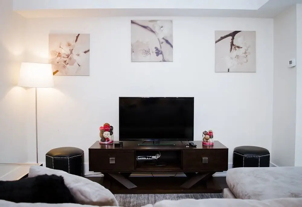 N2N Suites - Heart of the City - Downtown Suite offered by Short Term