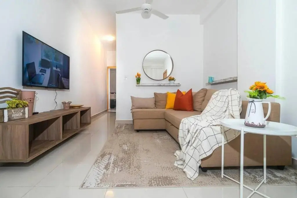 A Home in the middle of the City/ 2Bedroom / Family Ambient