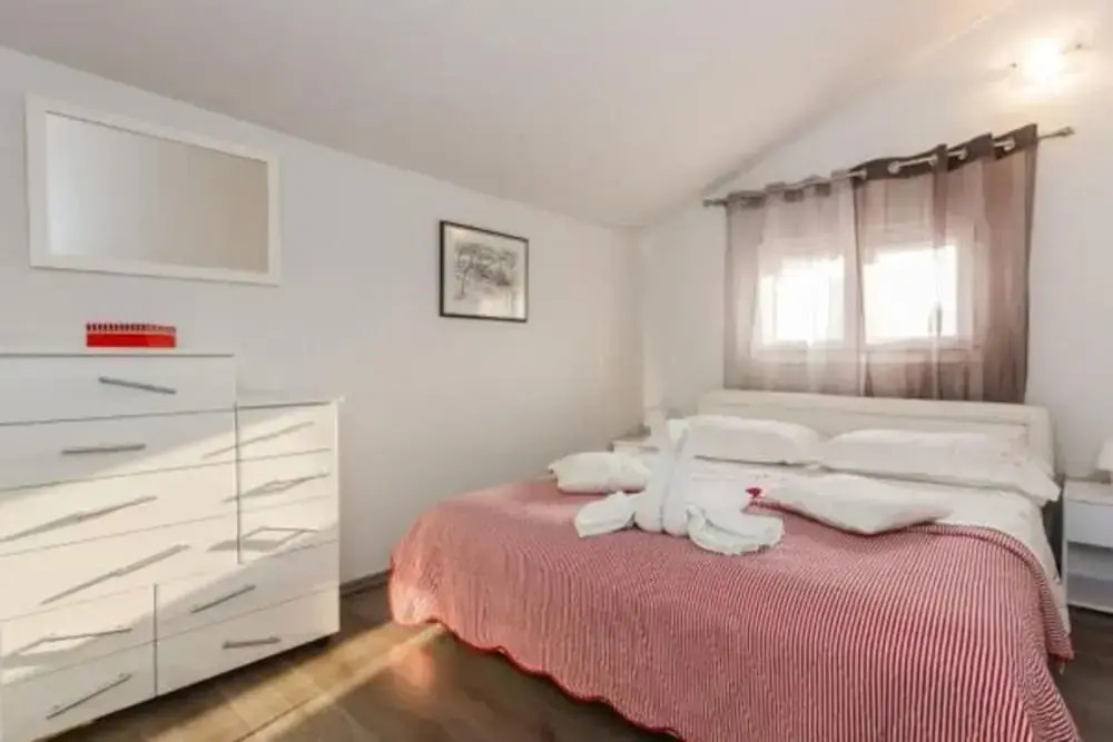 Apartments Roda - Comfort One Bedroom Apartment With Terrace -