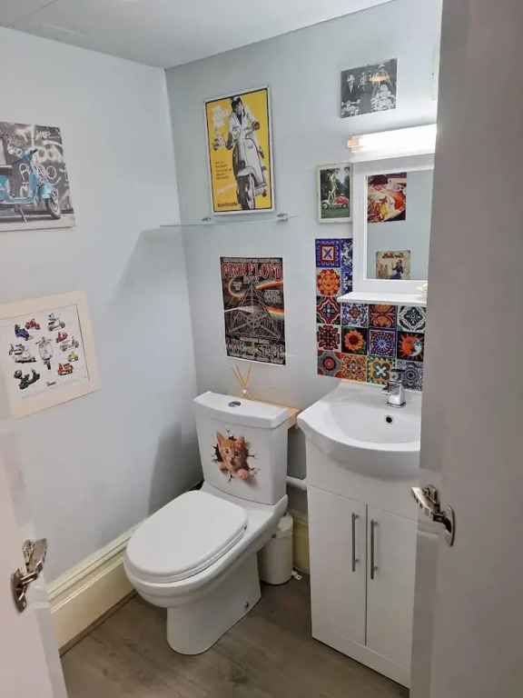 Todmorden Bed & Breakfast - The Toothless Mog