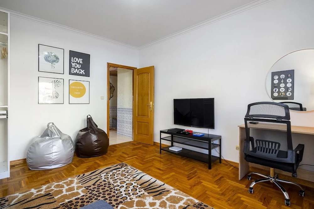 Perfect Family Hideout Residence W/Ac & 4Br + 5Ba