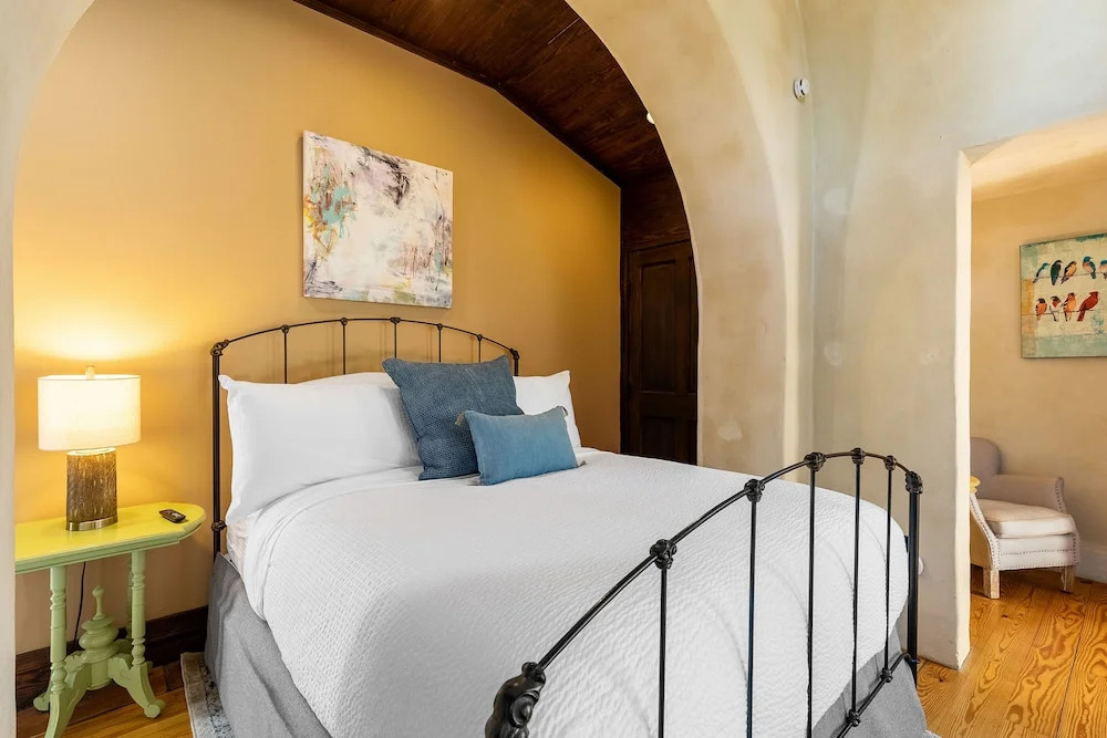 Perfect Location in Downtown Charleston