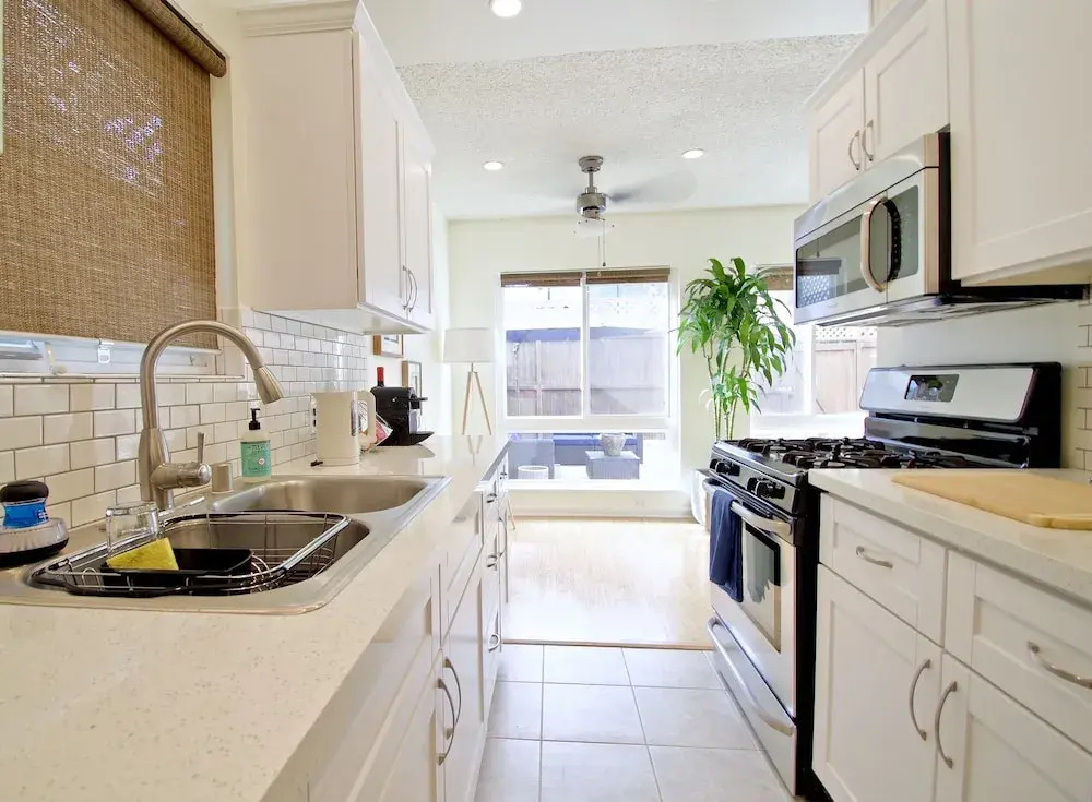 Quintessential Venice Beach Condo