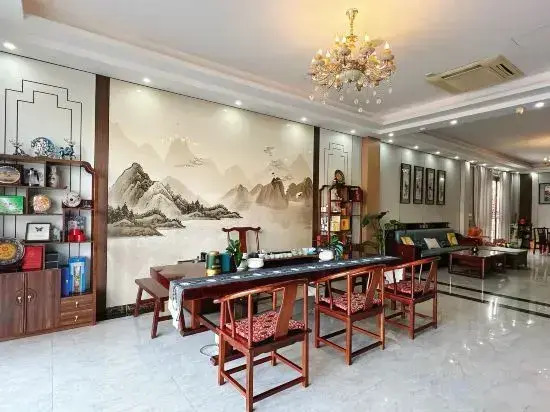 Nanchang Xusheng Business Hotel (Electric Power Vocational College)