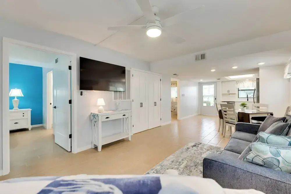 Lanai & Beach Gear: Casa Bella Condo 5 Mi to Sand!