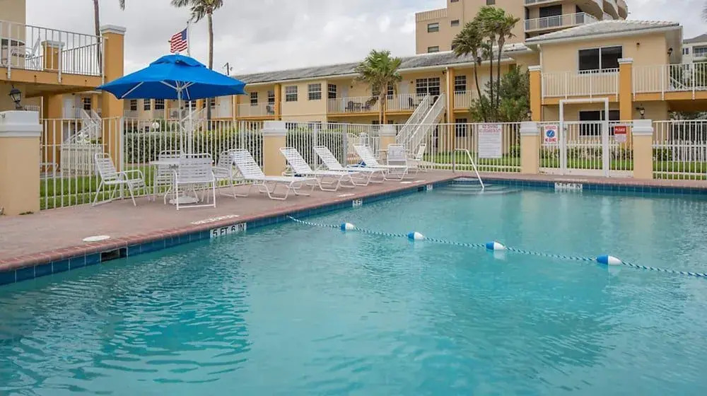 Gulfstream Manor