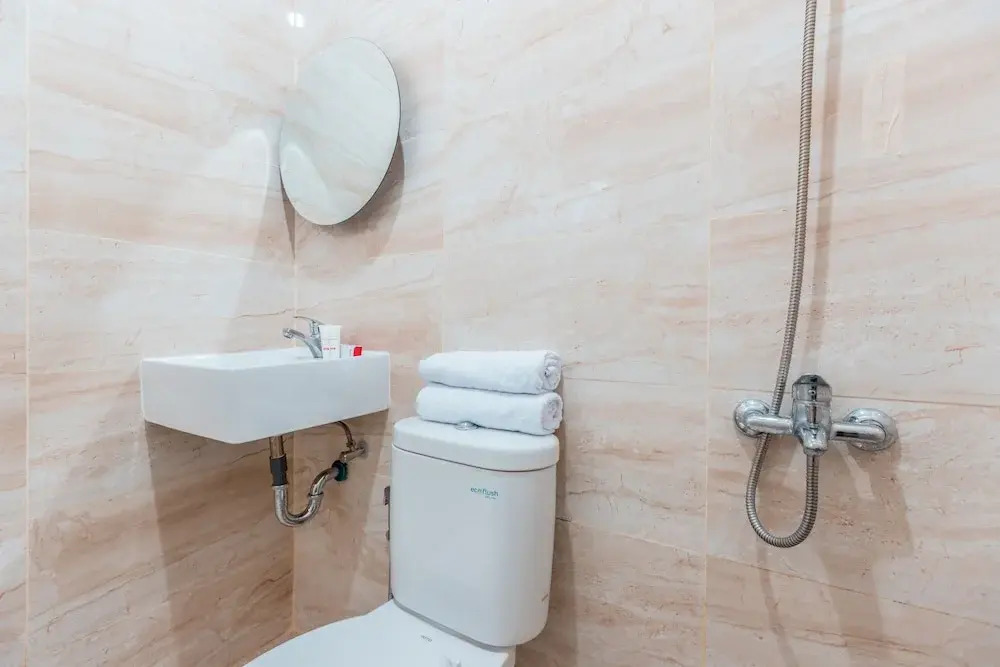 D'rhea Syariah by OYO Rooms