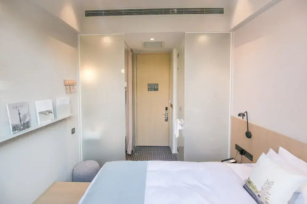 Read and Rest Hotel