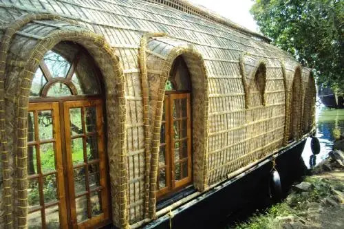2 Bhk Houseboat In Kumarakom, By Guesthouser (8Ce2)