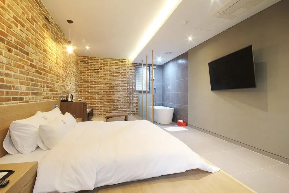 Hotel Vin - Changwon, Jinhae, Yongwon