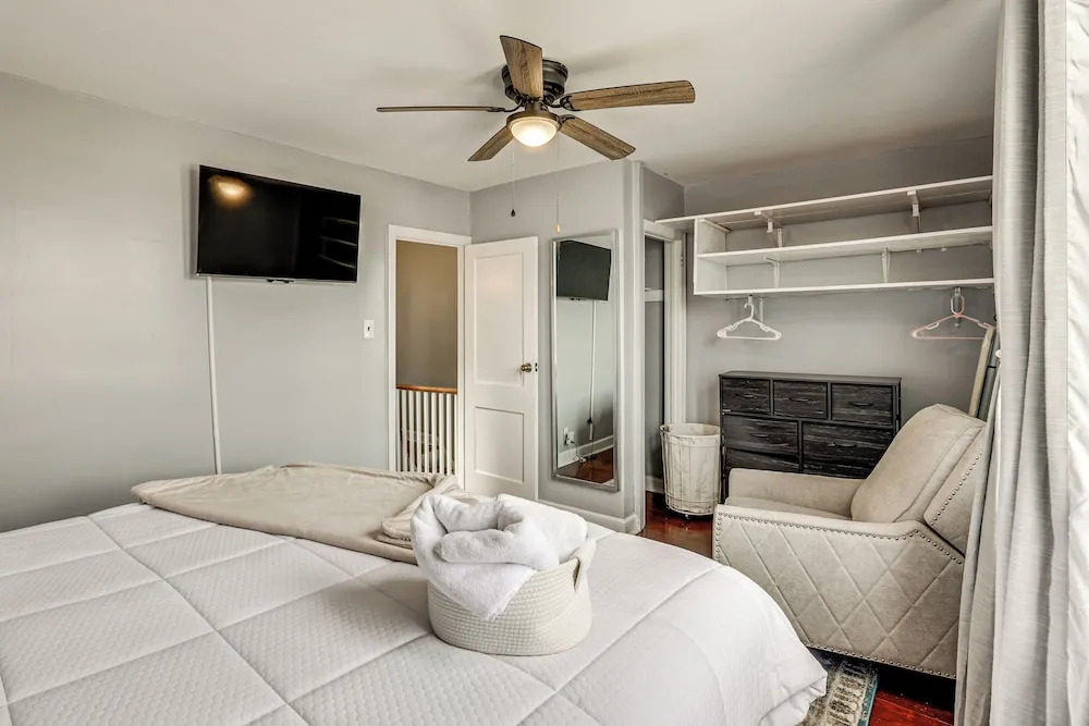 6 Mi to Stadiums! Walkable Philly Gem w/ Patio