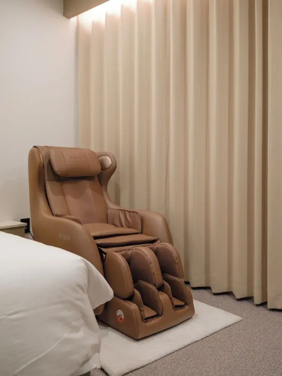 Urban Brown Hotel