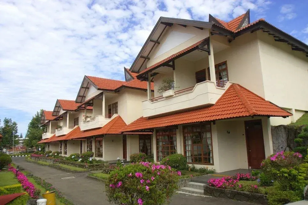 Sinabung Resort Hotel