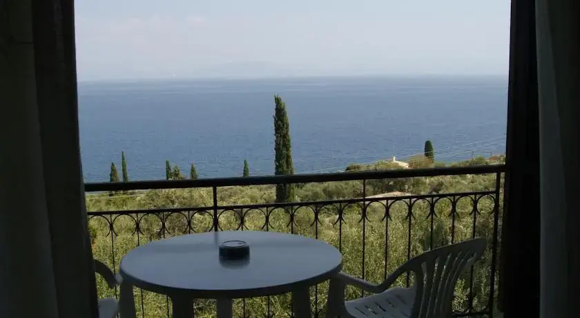 Spiros Apartments