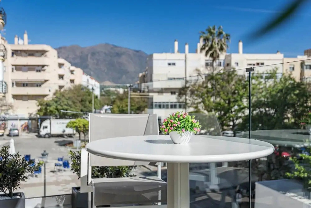 Zaga2c Brand New Modern Apartment 200m to Beach