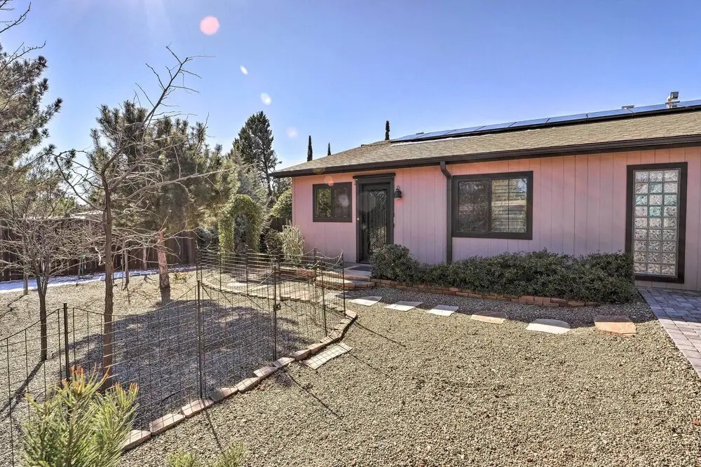 Private Hot Tub Pet-Friendly Home in Sedona!