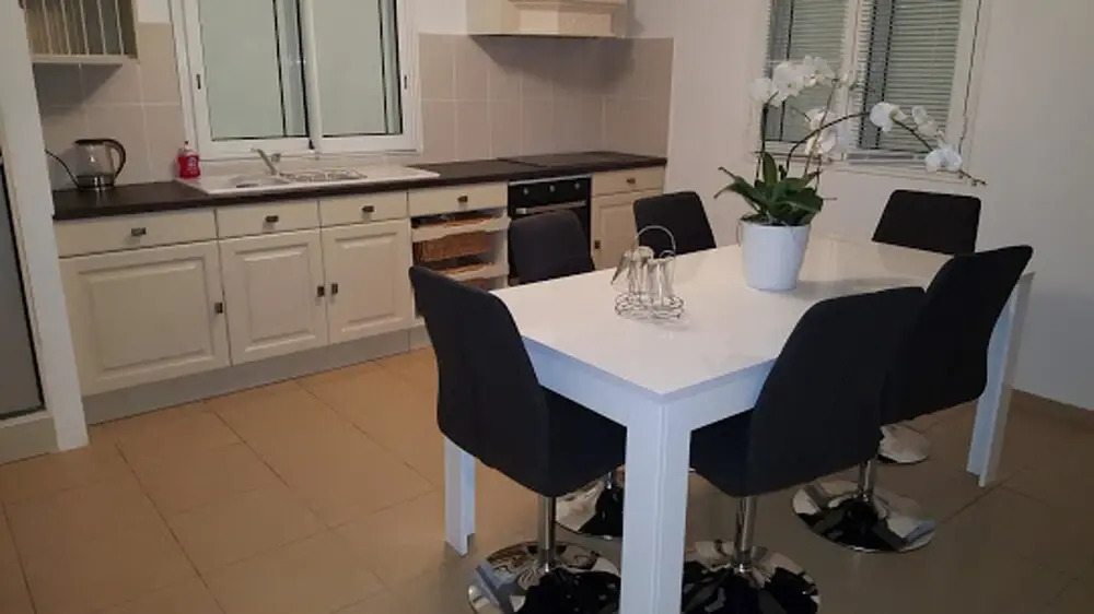 Villa With 4 Bedrooms in Saint-benoît, With Wonderful sea View, Privat