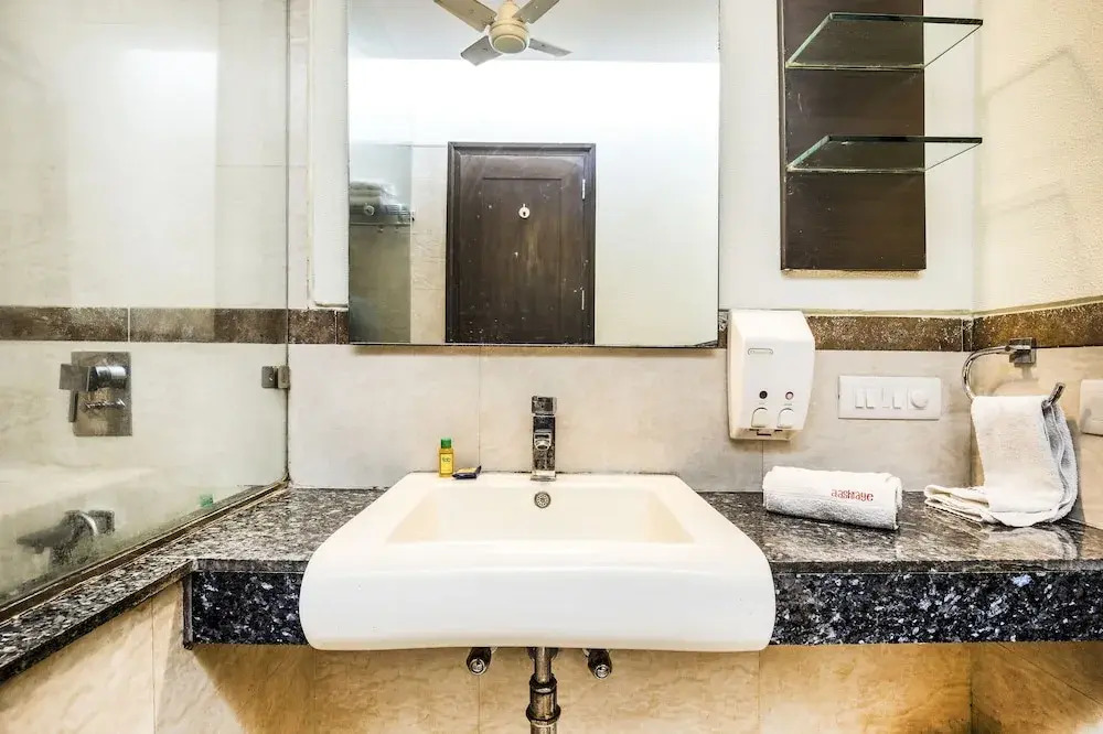 Stallen Suites Nehru Place by FabHotels